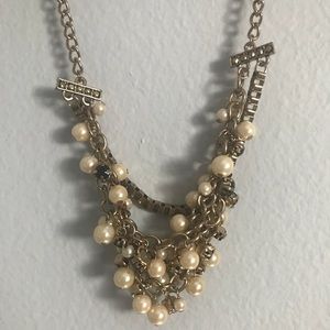 Gold pearl necklace